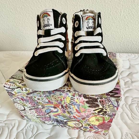 Vans Dallas Clayton Unicorn Sk8-Hi Zip Sneaker - Picture 6 of 16